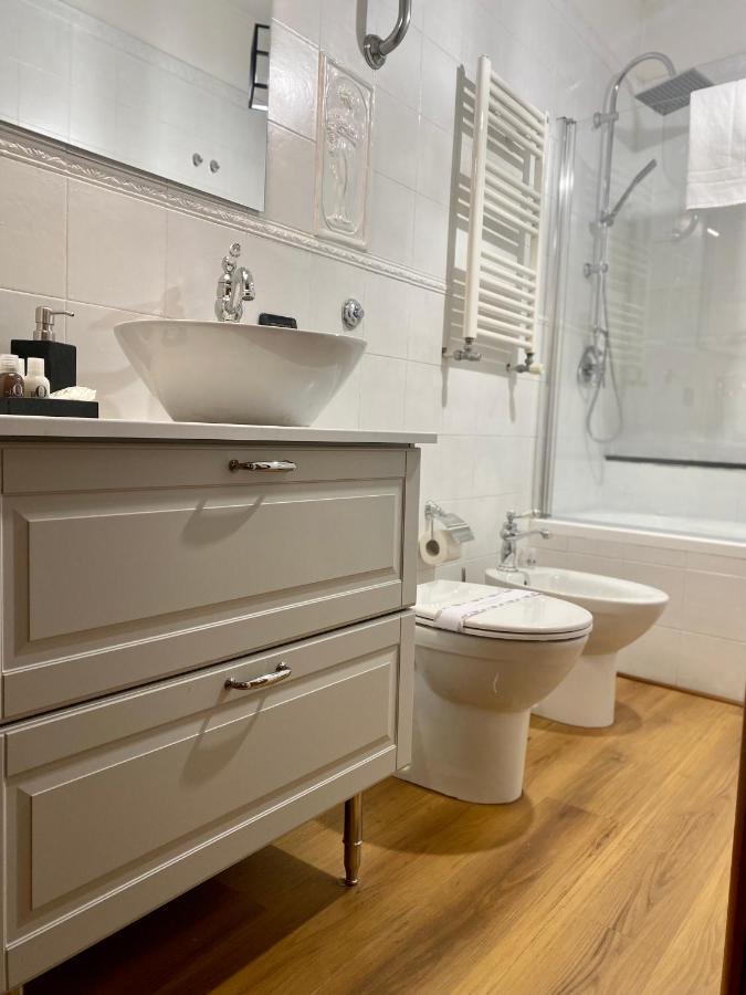 Miluar - Centro Storico - Lungo La Via Della Musica Bed & Breakfast เนเปิลส์ ภายนอก รูปภาพ