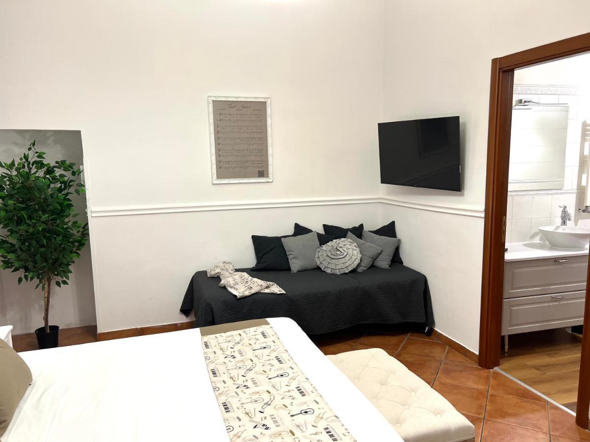 Miluar - Centro Storico - Lungo La Via Della Musica Bed & Breakfast เนเปิลส์ ภายนอก รูปภาพ
