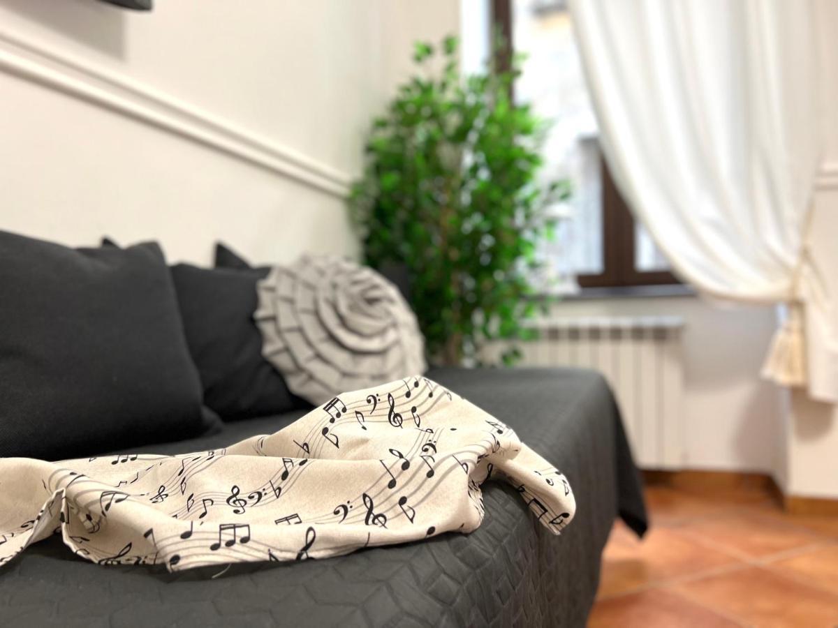 Miluar - Centro Storico - Lungo La Via Della Musica Bed & Breakfast เนเปิลส์ ภายนอก รูปภาพ