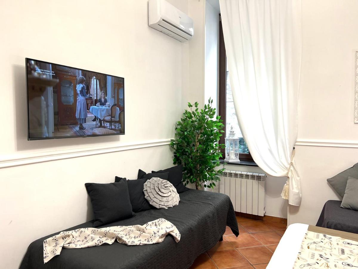 Miluar - Centro Storico - Lungo La Via Della Musica Bed & Breakfast เนเปิลส์ ภายนอก รูปภาพ