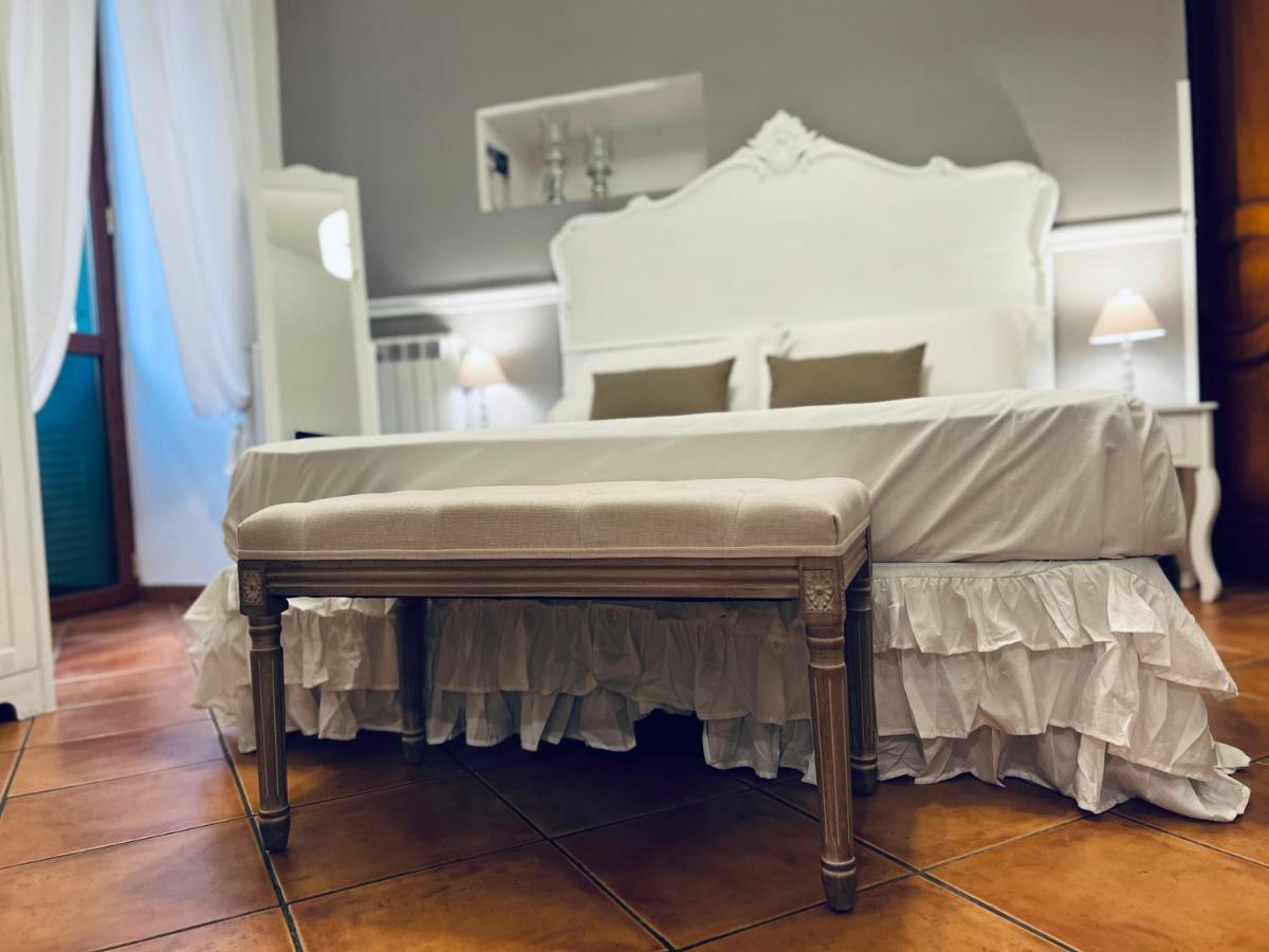 Miluar - Centro Storico - Lungo La Via Della Musica Bed & Breakfast เนเปิลส์ ภายนอก รูปภาพ